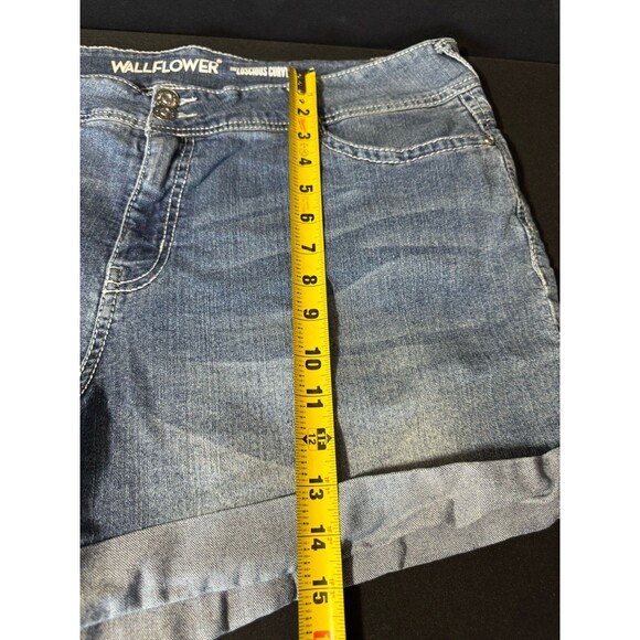 Wallflower Plus Size 20W Denim Shorts American Flag Back Pockets Curvy Fit Patri - Picture 6 of 7